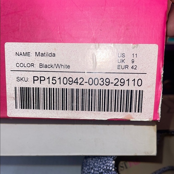 EUC JustFab Black & White Stiletto Heels Size 11 - Picture 3 of 10